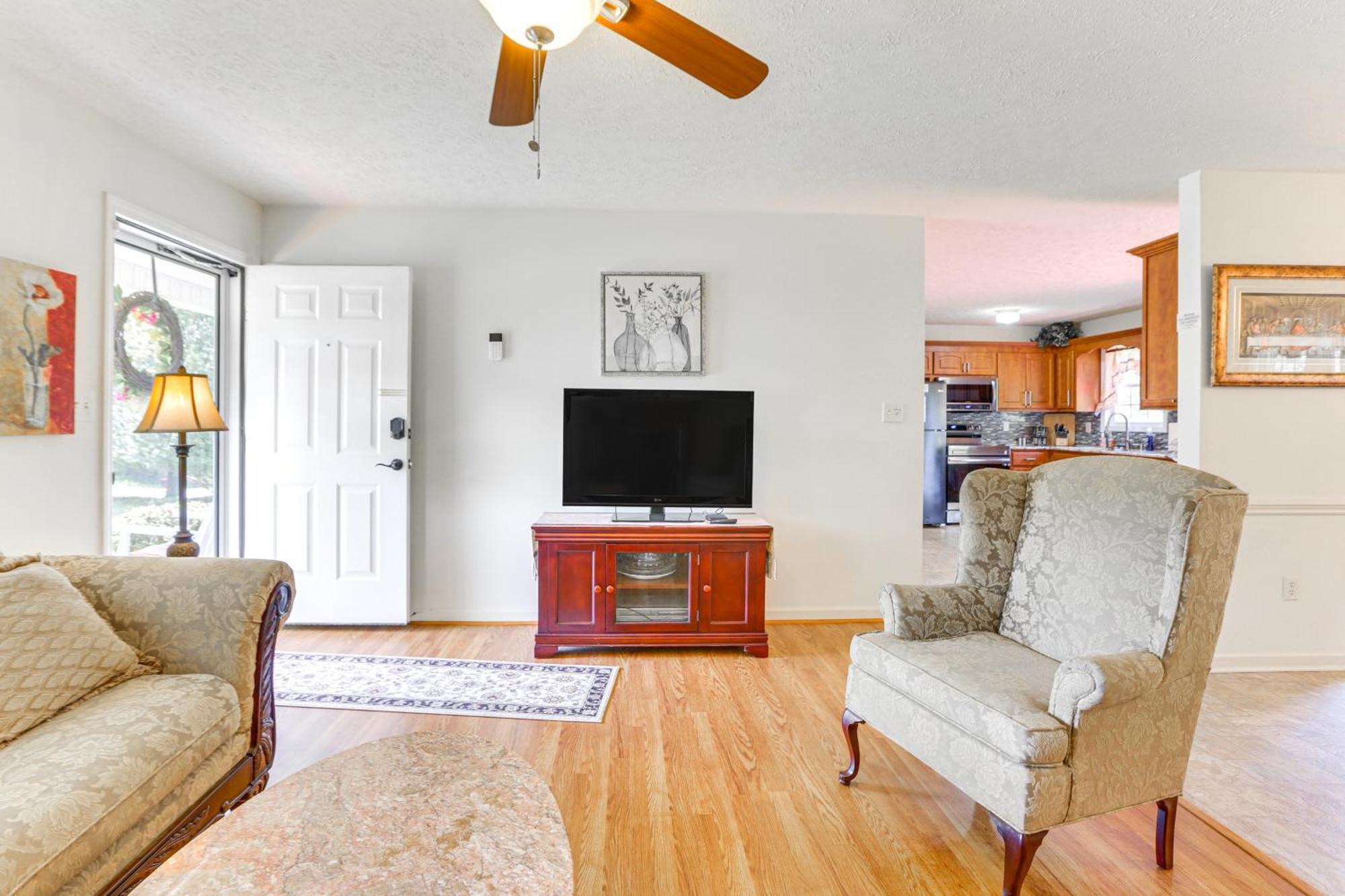 Chatham Getaway With Fireplace, Deck And Gas Grill! Exterior foto